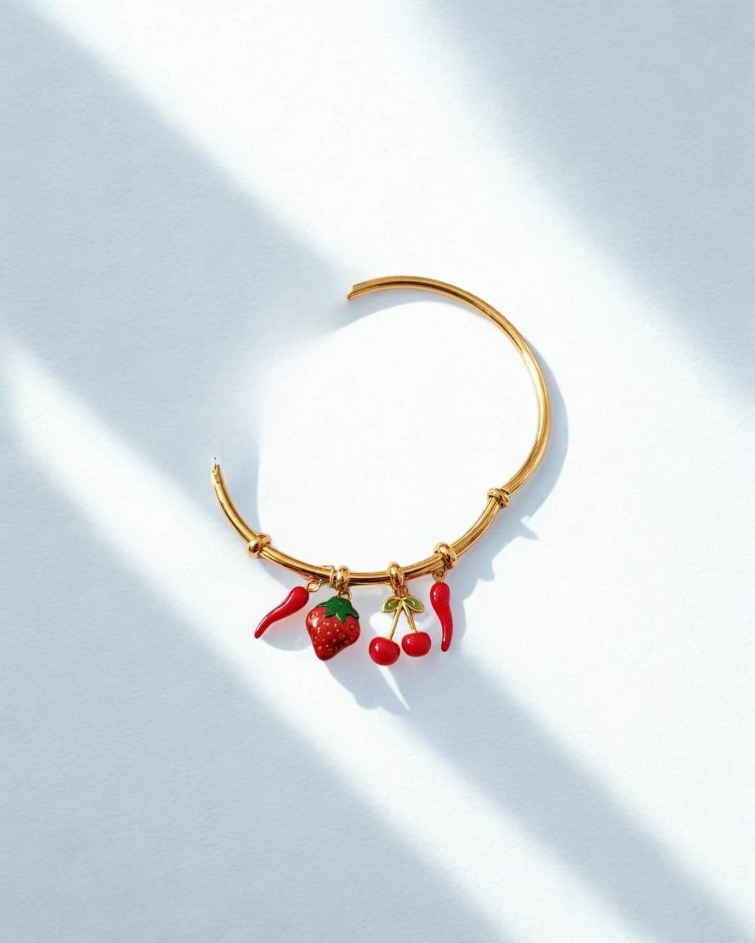 Noyo : Gold Plated Openable Bracelet