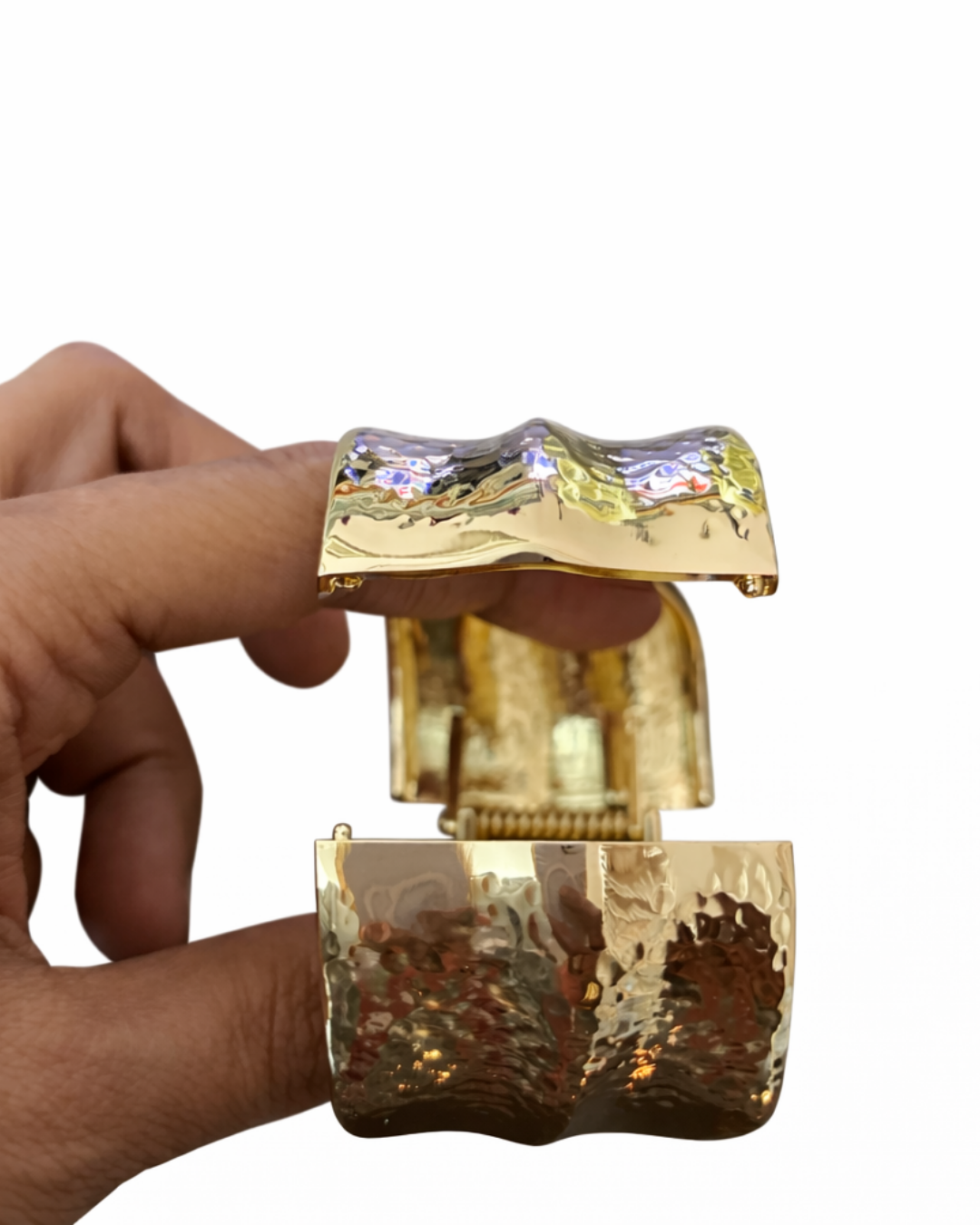 Koa : Gold Plated Hammered Openable Cuff
