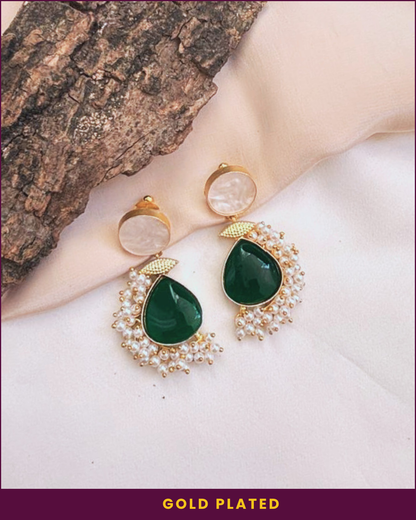 Varnika : Gold plated Kundan Earrings