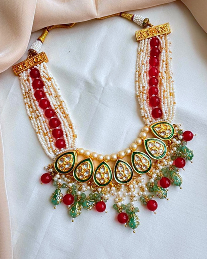 Swaraag : Kundan Necklace Set