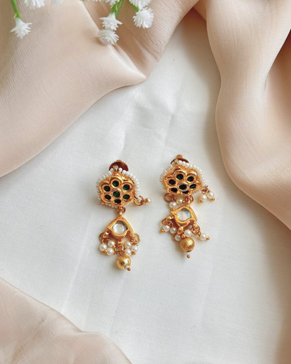 Noor : Pearl Necklace Set