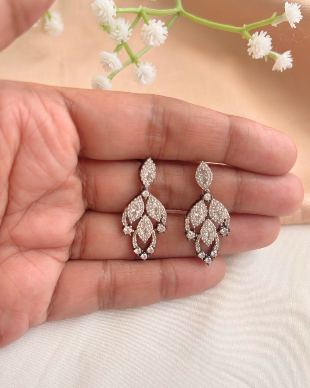 Arth : Silver Plated AD Necklace Set