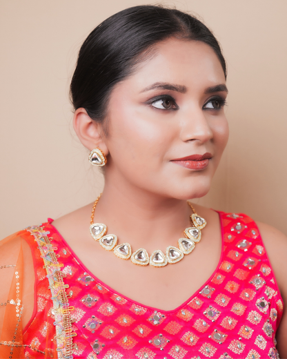 Vreea : Kundan Necklace Set