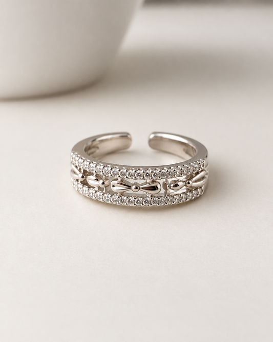 Nivi: Silver Plated Adjustable Ring